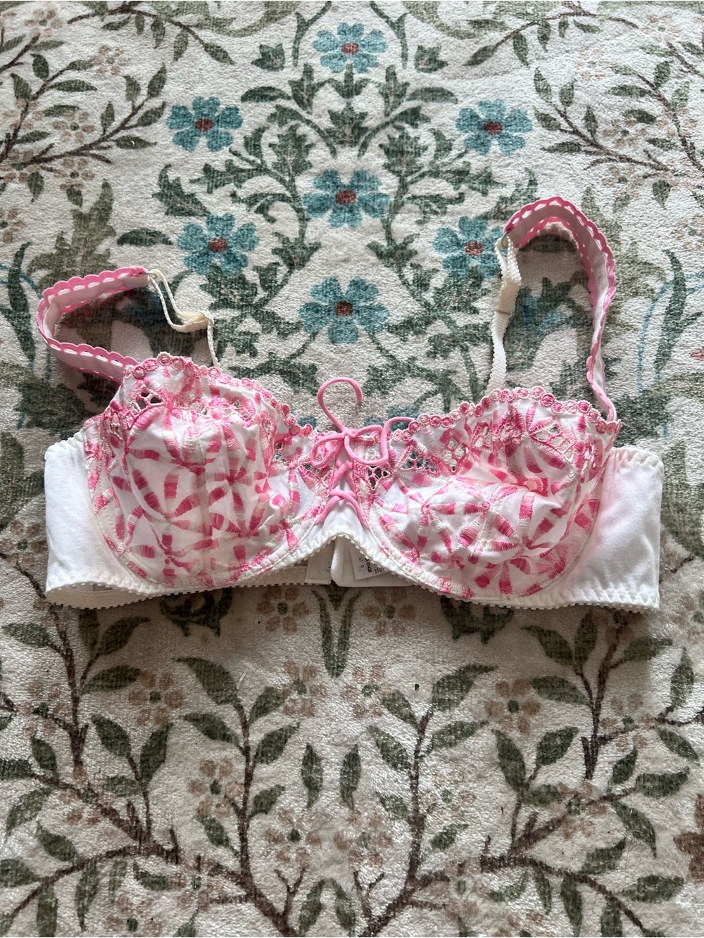 Aubade Paris Lace Bra 34D White Pink Lingerie Vintage